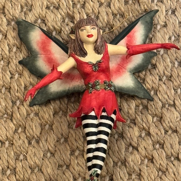 Amy Brown Holly diva ornament. Collectors item. In perfect condition. - Picture 4 of 6